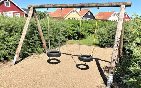 Arwin - 250M from the Sea: Bois, Chalet, Dur, Planche, Tache De Bois, Batiments Jardin, Conception, Cour, Cabane En Rondins, Arrière-Cour