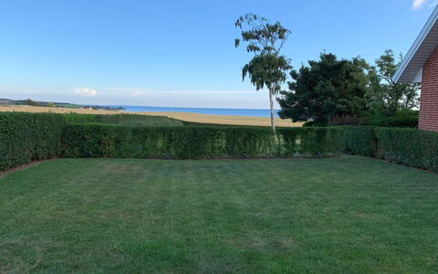 Ringulf - 350M from the Sea: Bleu, Arbuste, Chalet, Couverture De Sol, Jardin, Biens, Ombre, Aménagement Paysager, Ferme, Eco Hôtel