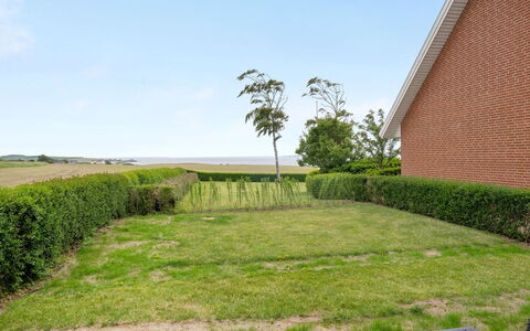 Ringulf - 350M from the Sea: Bois, Chalet, Dur, Planche, Tache De Bois, Batiments Jardin, Conception, Cour, Cabane En Rondins, Arrière-Cour