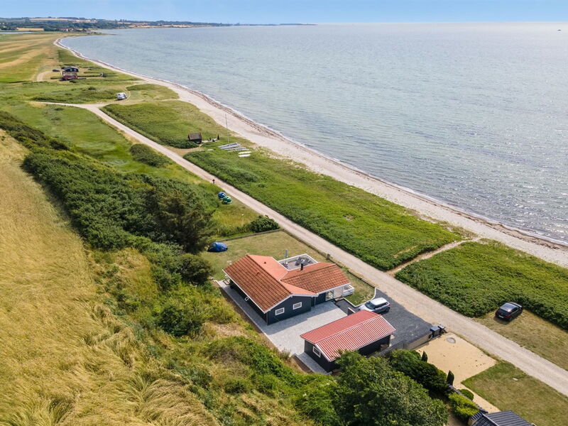 Arnwith - 20M from the Sea