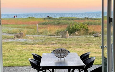 Lucjan - 50M from the Sea: Bleu, Arbuste, Chalet, Couverture De Sol, Jardin, Biens, Ombre, Aménagement Paysager, Ferme, Eco Hôtel