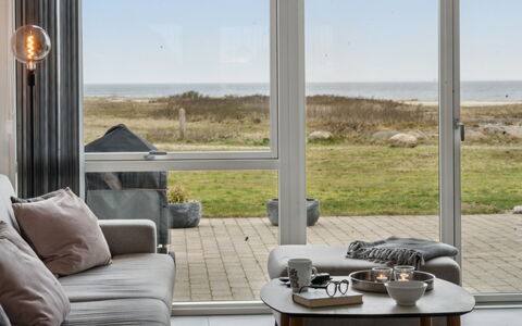 Lucjan - 50M from the Sea: Bleu, Arbuste, Chalet, Couverture De Sol, Jardin, Biens, Ombre, Aménagement Paysager, Ferme, Eco Hôtel