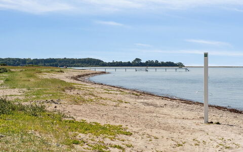Ninne - 50M from the Sea: L'Eau, Plan D'Eau, Côte, Horizon, Cotiers Et Relief Océaniques, Mer, Rive, Plage, Banque