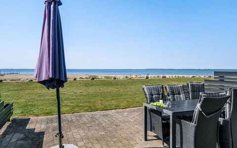 Ninne - 50M from the Sea: Bois, Toit, Architecture, Domicile, Maison, Chalet, Siding, Dur, Pente, Biens