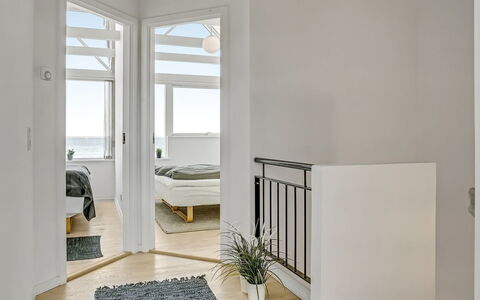 Ninne - 50M from the Sea: Bois, Toit, Architecture, Domicile, Maison, Chalet, Siding, Dur, Pente, Biens