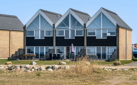 Ninne - 50M from the Sea: Bois, Toit, Architecture, Domicile, Maison, Chalet, Siding, Dur, Pente, Biens