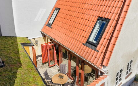 Gaby - 250M from the Sea: Bois, Toit, Architecture, Domicile, Maison, Chalet, Siding, Dur, Pente, Biens
