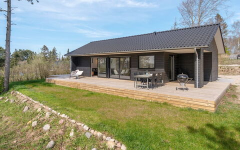 Haley - 150M from the Sea: Bois, Toit, Architecture, Domicile, Maison, Chalet, Siding, Dur, Pente, Biens