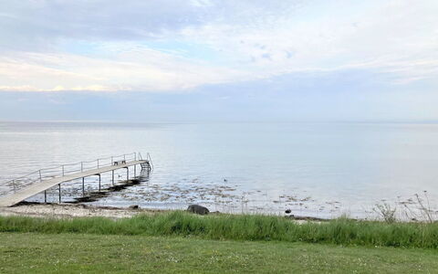 Ilppo - 200M from the Sea: Domicile, Toit, Maison, Chalet, Biens, Porte, Porche, Siding, Ferme, Ombre