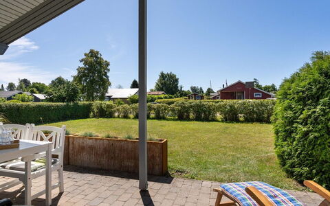 Ilppo - 200M from the Sea: Piscine, Mobilier De Jardin, Meubles, Recours, Dalle, Eco Hôtel, Ombre, Chaise, Loisir, Biens