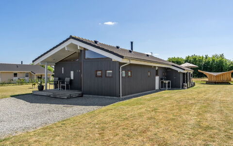 Ela - 500M from the Sea: Herbe, Arbuste, Maison, Jardin, Domicile, Chalet, Lot Terre, Pelouse, Couverture De Sol