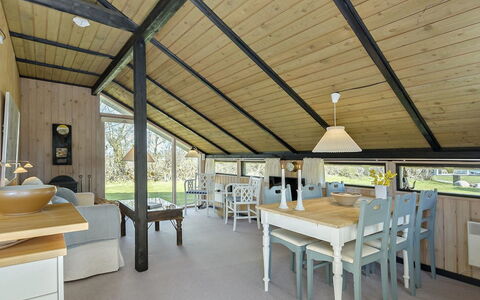 Guthki - 275M from the Sea: Plafond, Design Intérieur, Domicile, Chalet, Batiments Jardin, Porche, Ombre, Cabanon, Faisceau, Grenier