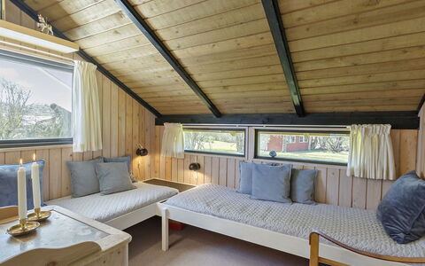 Guthki - 275M from the Sea: Design Intérieur, Bois, Meubles, Plafond, Sol, Sol, Chambre, Lit, Pièce, Éclairage
