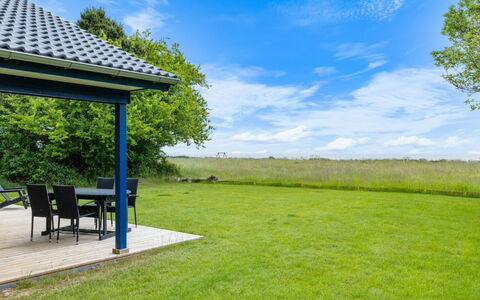 Mato - 100M from the Sea: Bleu, Herbe, Vert, Prairie, Lot Terre, Plaine, Pelouse, Jardin, Prairie