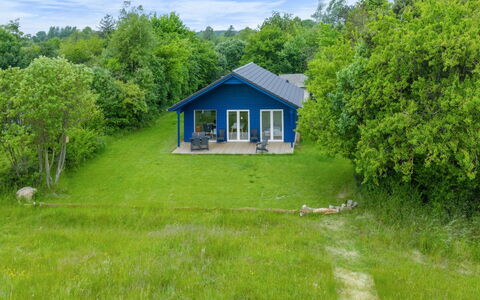 Mato - 100M from the Sea: Arbuste, Chalet, Lot Terre, Zone Rurale, Batiments Jardin, Prairie, Jardin, Pelouse, Ferme, Biens