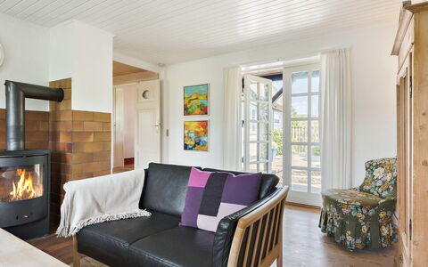 Ajo - 2Km from the Sea: Meubles, Sol, Design Intérieur, Sol, Bois, Plafond, Pièce, Canapé, Salon, Parquet
