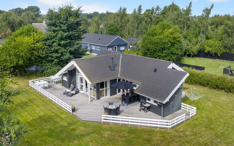 Ønevus - 550M from the Sea: Blanc, Nombre