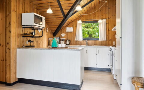 Elisej - 100M from the Sea: Bois, Plafond, Design Intérieur, Sol, Cuisine, Domicile, Sol, Meubles, Luminaire, Pièce