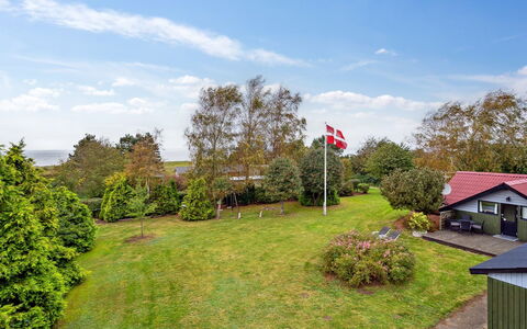 Elisej - 100M from the Sea: Paysage, Arbuste, Maison, Zone Résidentielle, Lot Terre, Domicile, Zone Rurale, Chalet, Jardin, Pelouse
