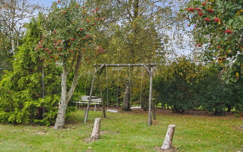 Elisej - 100M from the Sea: 