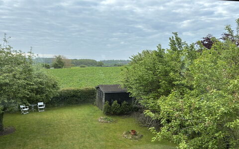 Truels - 2Km from the Sea: Toit, Maison, Domicile, Chalet, Porte, Siding, Plate-Forme, Porche, Planche, Dur