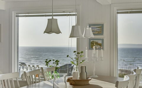 Ose - 50M from the Sea: Design Intérieur, Meubles, Pièce, Rideau, Plafond, Traitement De Fenetre, Chaise, Table Cuisine Et Salle A Manger, Matériau Naturel