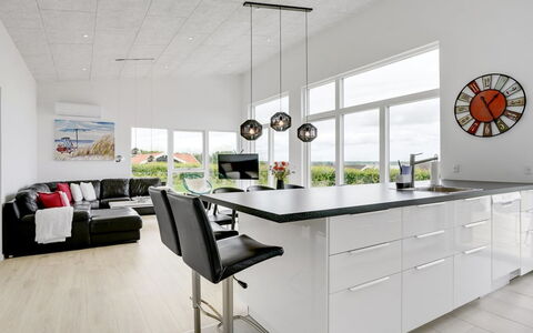 Constantin - 500M from the Sea: Meubles, Design Intérieur, Sol, Cuisine, Comptoir, Plafond, Sol, Luminaire, Cabinetry, Éclairage