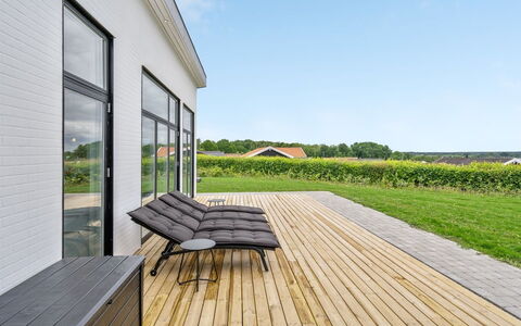 Constantin - 500M from the Sea: Communauté Des Plantes, Lumière Du Soleil, Plante Herbacée, Jardin, Plantation, Agriculture, Ferme