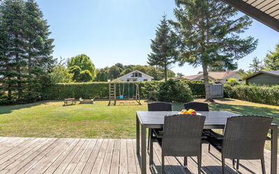 Annelore - 400M from the Sea