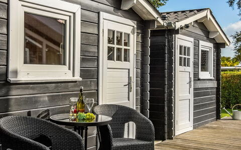 Florina - 700M from the Sea: Maison, Toit, Domicile, Chalet, Biens, Ferme, Villa, Porche, Siding