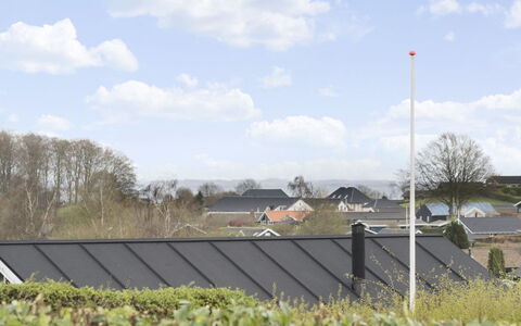 Hansa - 900M from the Sea: Toit, Maison, Domicile, Chalet, Siding, Biens, Allée, Batiments Jardin, Cour, Cabanon