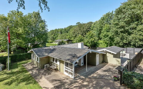 Eriksine - 150M from the Sea: Maison, Toit, Domicile, Chalet, Biens, Ferme, Villa, Porche, Siding