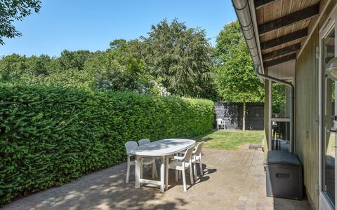 Eriksine - 150M from the Sea: Maison, Toit, Domicile, Chalet, Biens, Ferme, Villa, Porche, Siding