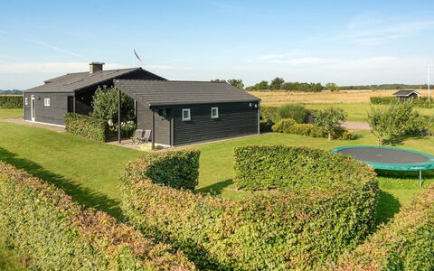 Myrte - 500M from the Sea: Maison, Toit, Domicile, Chalet, Biens, Ferme, Villa, Porche, Siding