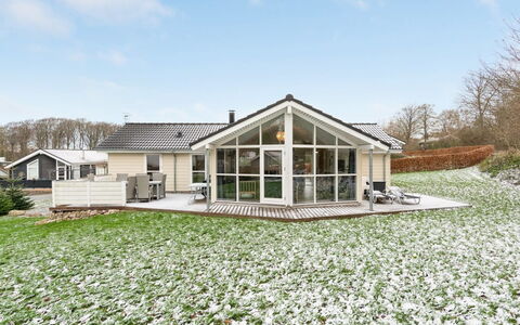 Cara - 200M from the Sea: Maison, Toit, Domicile, Chalet, Biens, Ferme, Villa, Porche, Siding