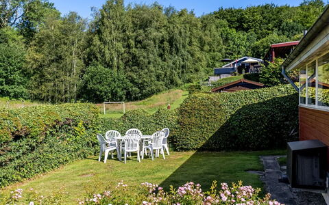 Star - 100M from the Sea: Biens, Ferme