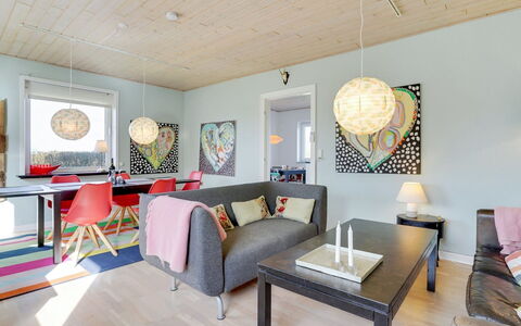 Ewelina - 15Km from the Sea: Meubles, Design Intérieur, Sol, Sol, Plafond, Bois, Luminaire, Canapé, Salon, Pièce