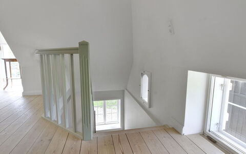 Ingulf - 18Km from the Sea: Bleu, Arbuste, Chalet, Couverture De Sol, Jardin, Biens, Ombre, Aménagement Paysager, Ferme, Eco Hôtel