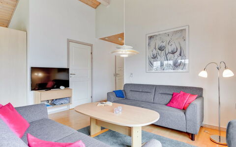 Karina - 150M to the Fjord: Design Intérieur, Sol, Sol, Bois, Meubles, Canapé, Plafond, Salon, Pièce, Parquet