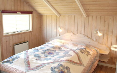 Ascan - 50M from the Sea: Chambre, Bois, Sol, Design Intérieur, Sol, Plafond, Lit, Meubles, Pièce, Drap De Lit