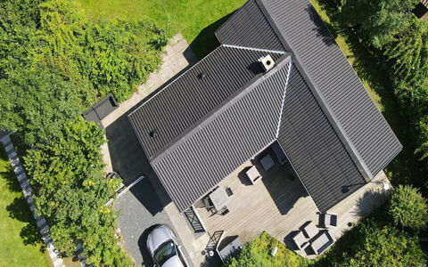 Ernestine - 500M to the Fjord: Toit, Domicile, Maison, Porte, Siding, Biens, Chalet, Jardin, Cour, Aménagement Paysager