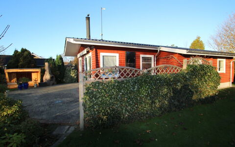 Tess - 50M from the Sea: Herbe, Maison, Toit, Chalet, Domicile, Arbuste, Ferme, Lot Terre, Zone Rurale