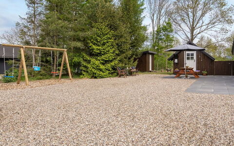 Kea - 30Km from the Sea: Chalet, Allée, Jardin, Cour, Aménagement Paysager, Ombre, Arrière-Cour, Batiments Jardin