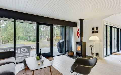 Judyta - 1Km from the Sea: Design Intérieur, Bois, Sol, Meubles, Plafond, Sol, Salon, Domicile, Parquet, Chaise