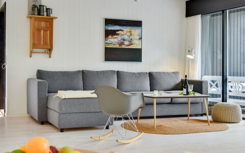Judyta - 1Km from the Sea: Meubles, Design Intérieur, Canapé, Sol, Sol, Salon, Bois, Table, Pièce