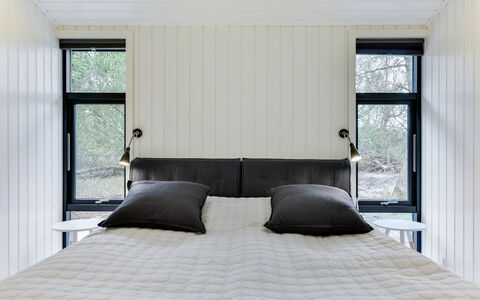 Judyta - 1Km from the Sea: Chambre, Lit, Design Intérieur, Meubles, Bois, Literie, Drap De Lit, Linge, Sol, Sol