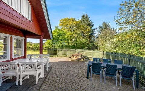 Liam - 800M to the Fjord: Herbe, Arbuste, Maison, Jardin, Domicile, Chalet, Lot Terre, Pelouse, Couverture De Sol