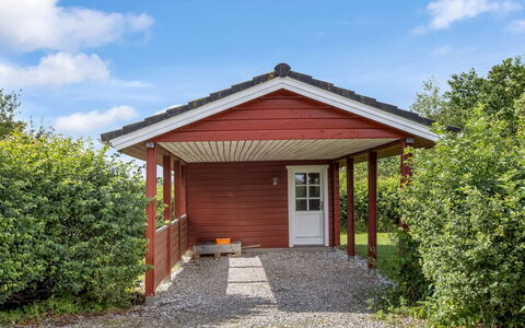 Liam - 800M to the Fjord: Bois, Toit, Maison, Chalet, Domicile, Batiments Jardin, Cabanon, Porte, Siding, Jardin