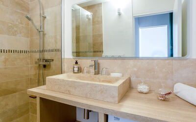 Logement:&nbsp;Saint James 200.13