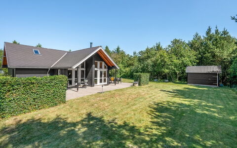 Yvonna - 350M to the Fjord: Maison, Domicile, Chalet, Toit, Biens, Jardin, Siding, Pelouse, Ferme, Batiments Jardin